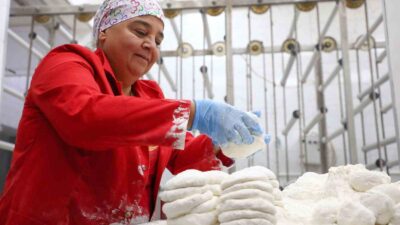 Antalya Büyükşehir Belediyesi’nin Antalya Toptancı Hal içerisinde kadın kooperatiflerine ücretsiz