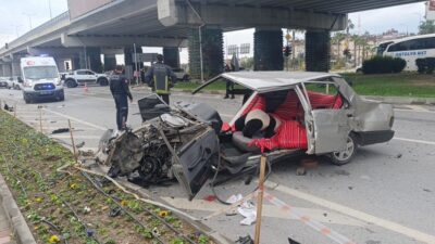 Antalya'nın Manavgat ilçesinde ambulansın karıştığı ve 3'ü sağlık çalışanı 5