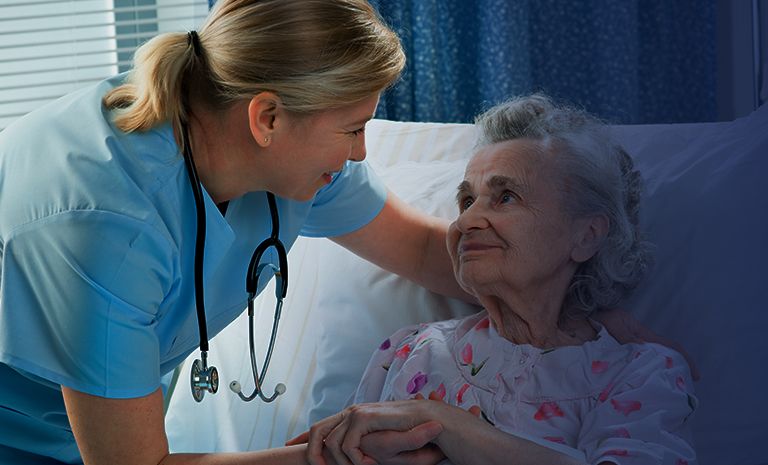 Antalya Muratpaşa Belediyesi’nin Soğuksu Yaşlı Evi’nde düzenlediği yeni yıl etkinliği,