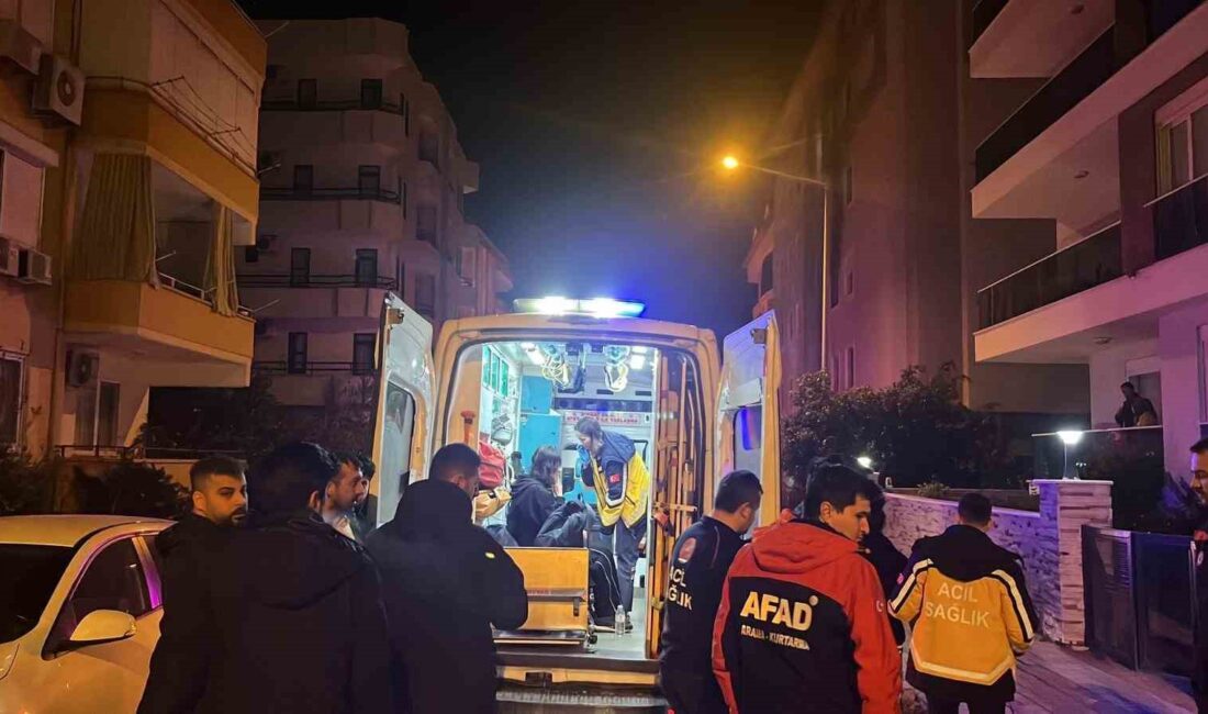 Antalya'nın Alanya ilçesinde personel lojmanında çıkan yangında 3 kişi dumandan