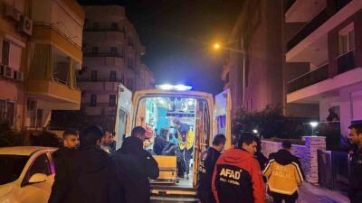 Antalya'nın Alanya ilçesinde personel lojmanında çıkan yangında 3 kişi dumandan