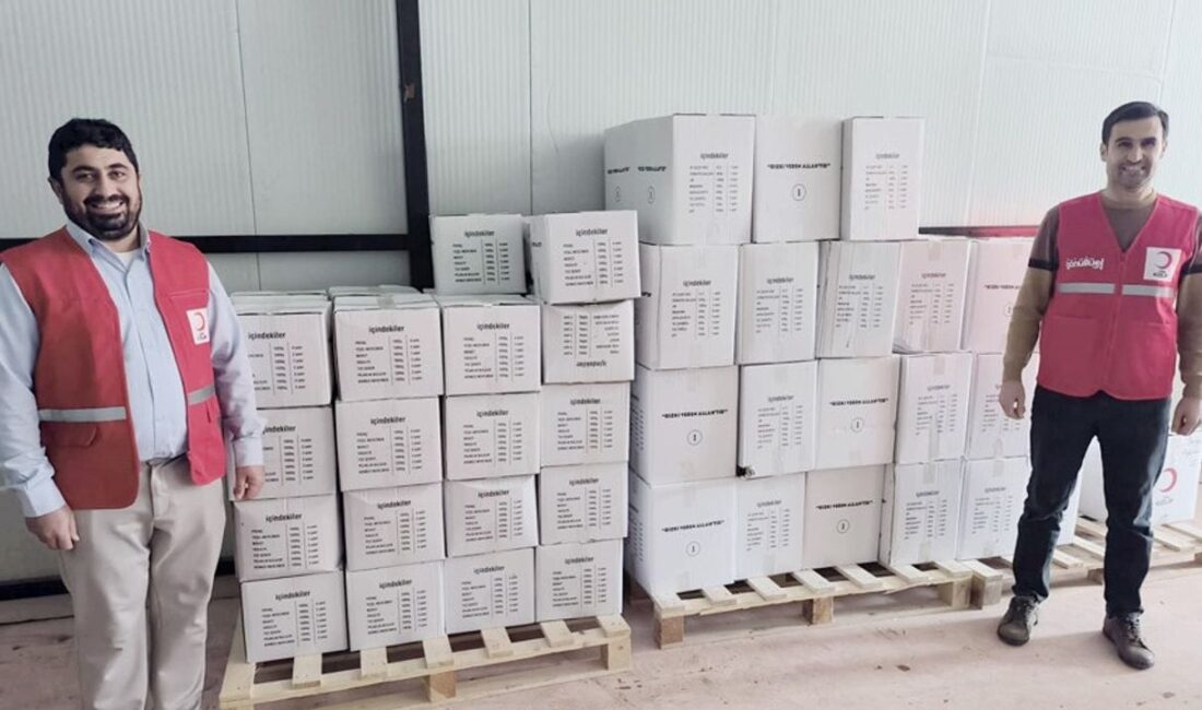 Türk Kızılay, Gazipaşa'da ihtiyaç sahibi ailelere ulaştırılmak üzere 80 koli