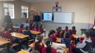 Gazipaşa İlçe Sağlık Müdürlüğünde görev yapan Diş Hekimi Erdal Er