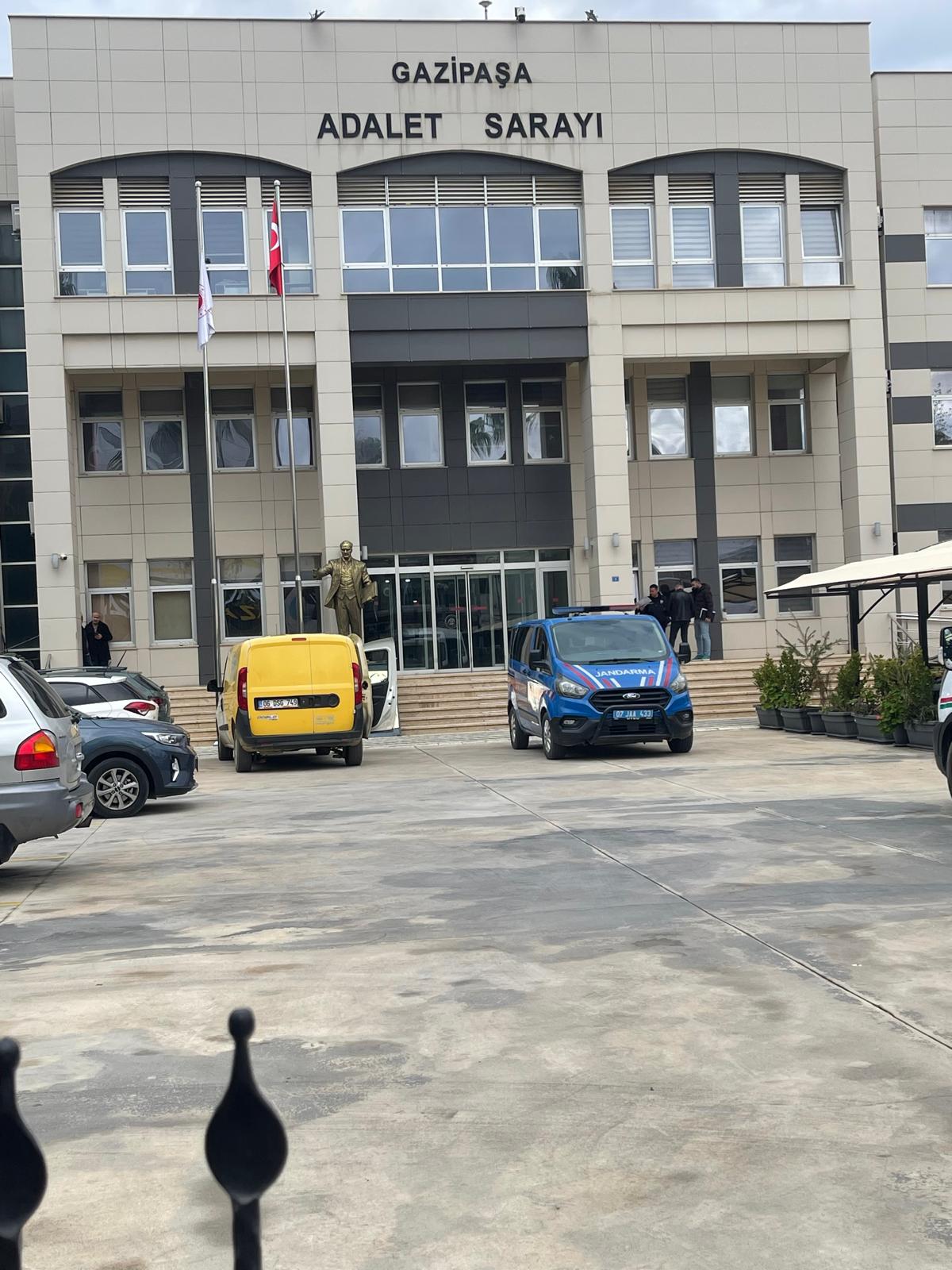 Korubaşı’ndaki Cinayetin Şüphelileri Adliyeye Sevk Edildi.