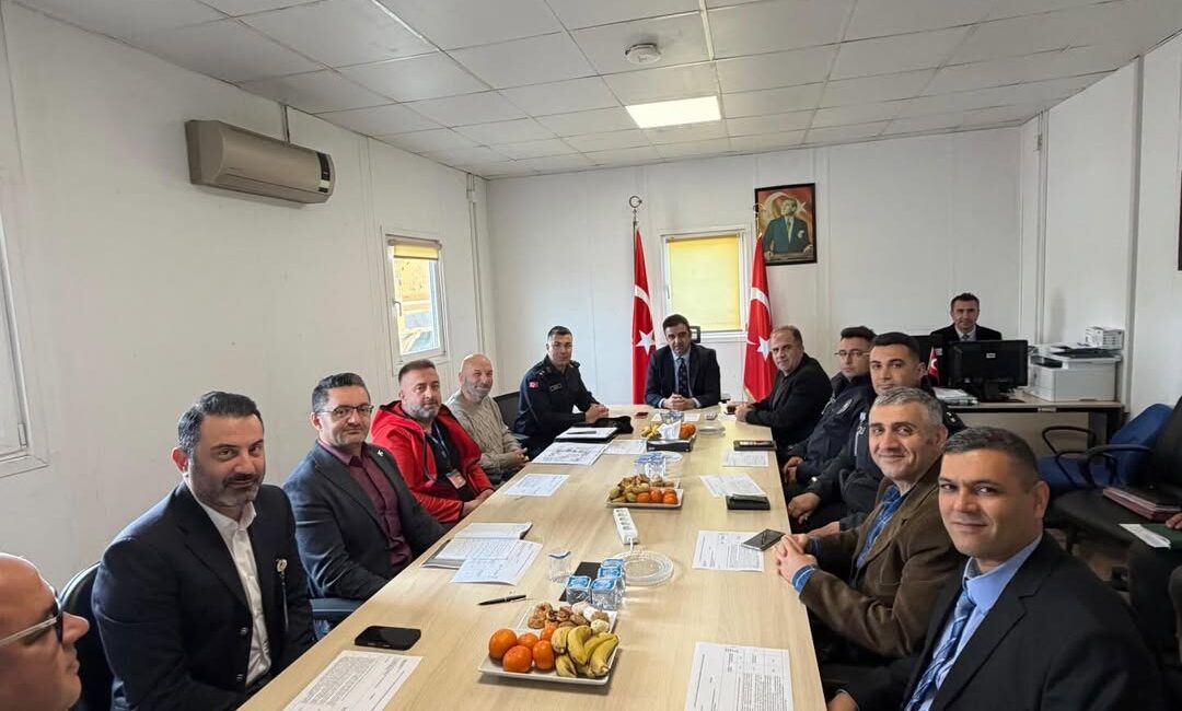 Gazipaşa Havalimanı’nda, Kaymakamımız Sayın Selami Korkutata başkanlığında Havalimanı Güvenlik Komisyonu