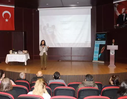 “Doğa için öğren, dönüşüme sen de katıl” sloganıyla düzenlenen eğitimde,