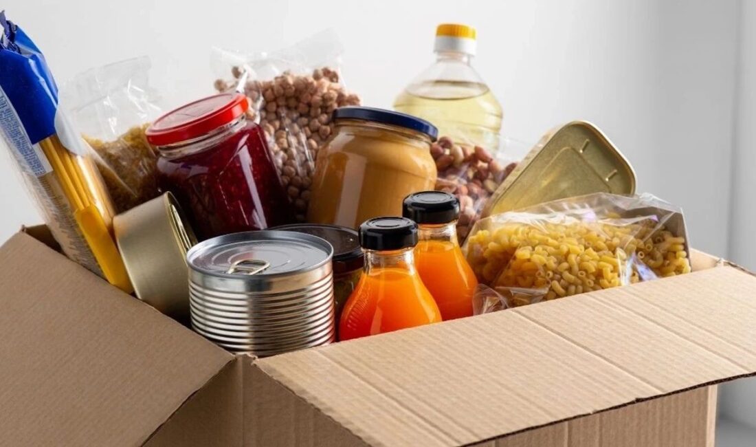 Ramazan ayının yaklaşmasıyla birlikte Antalya’da belediyeler, ihtiyaç sahibi vatandaşlar için