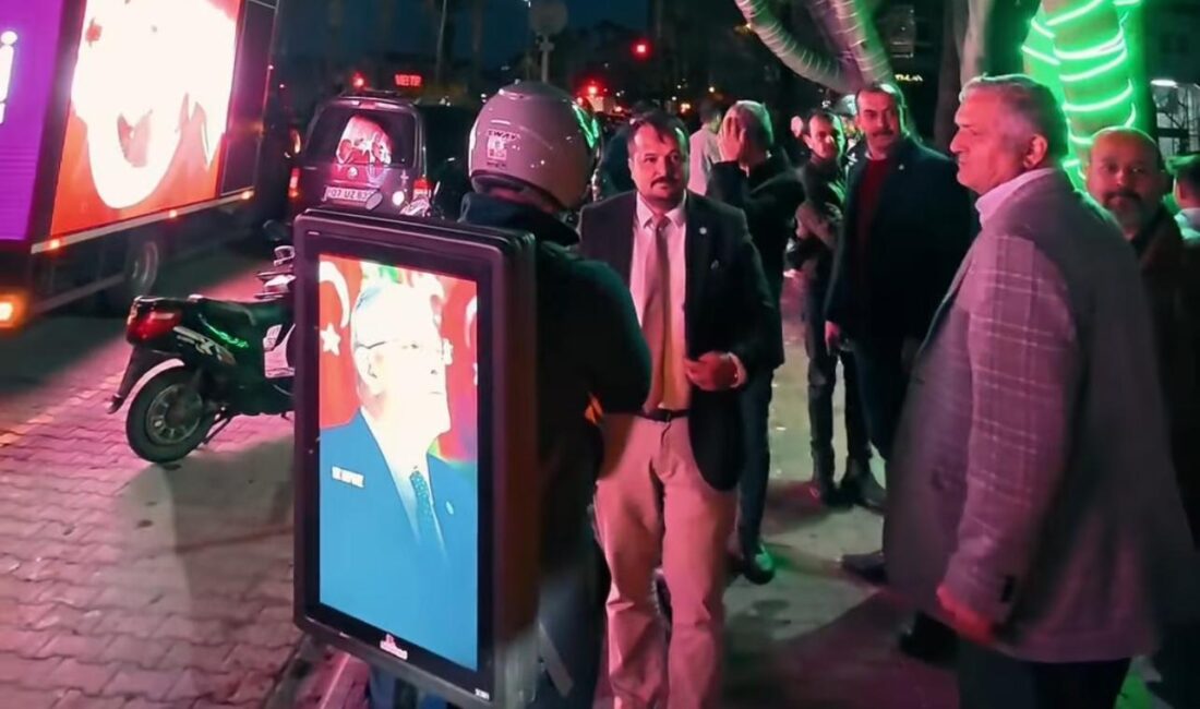 Gazipaşa sokakları geçtiğimiz akşam sıra dışı bir siyasi çalışmaya sahne