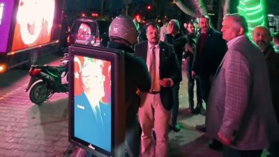 Gazipaşa sokakları geçtiğimiz akşam sıra dışı bir siyasi çalışmaya sahne