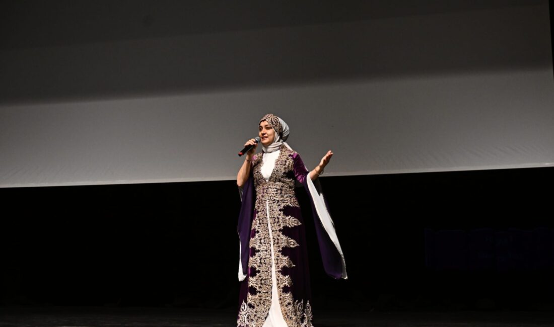 Sizi biraz tanıyabilir miyiz?

Ben Hatice Özdemir. 1 Ocak 1989 doğumluyum.