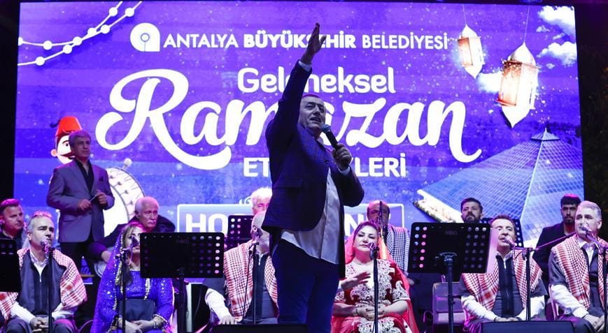 Antalya Büyükşehir Belediyesi tarafından Cam Piramit’te düzenlenen Geleneksel Ramazan Etkinlikleri