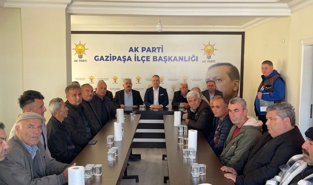 AK Parti Gazipaşa İlçe Başkanlığı tarafından düzenlenen bayramlaşma programı, bugün